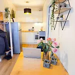 Cofy - Quiet Location, Air-conditioning, Free Parking, 24-7 Check-in-out With Prepaid Nighttime Check-in, Early Check-in, Late Check-out! Тарту