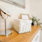 Cofy - Quiet Location, Air-conditioning, Free Parking, 24-7 Check-in-out With Prepaid Nighttime Check-in, Early Check-in, Late Check-out! * Tartu