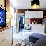 Appartement Cofy - Quiet Location, Air-conditioning, Free Parking, 24-7 Check-in-out With Prepaid Nighttime Check-in, Early Check-in, Late Check-out!