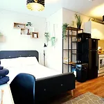 Korter Cofy - Quiet Location, Air-conditioning, Free Parking, 24-7 Check-in-out With Prepaid Nighttime Check-in, Early Check-in, Late Check-out!