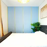 Cofy - Quiet Location, Air-conditioning, Free Parking, 24-7 Check-in-out With Prepaid Nighttime Check-in, Early Check-in, Late Check-out! *