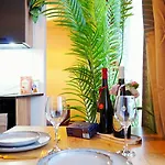 Cofy - Quiet Location, Air-conditioning, Free Parking, 24-7 Check-in-out With Prepaid Nighttime Check-in, Early Check-in, Late Check-out! *