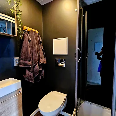 Cofy - Near-centrally Located, Quiet District, Air-conditioning, Free Parking, 24-7 Express Check-in-out, Close To Nature, Everything Need For Living! Apartment Tartu