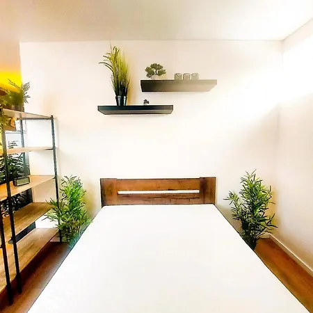 Apartment Cofy - Near-centrally Located, Quiet District, Air-conditioning, Free Parking, 24-7 Express Check-in-out, Close To Nature, Everything Need For Living!
