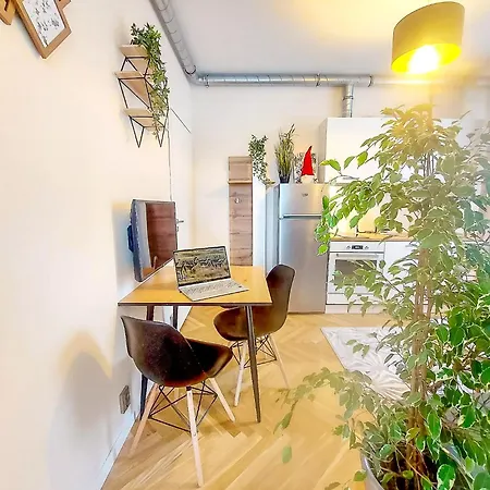 Cofy - Near-centrally Located, Quiet District, Air-conditioning, Free Parking, 24-7 Express Check-in-out, Close To Nature, Everything Need For Living! Apartment Tartu