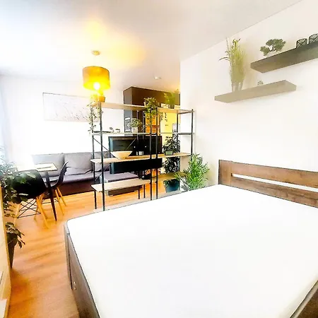 Cofy - Near-centrally Located, Quiet District, Air-conditioning, Free Parking, 24-7 Express Check-in-out, Close To Nature, Everything Need For Living! Apartment Tartu