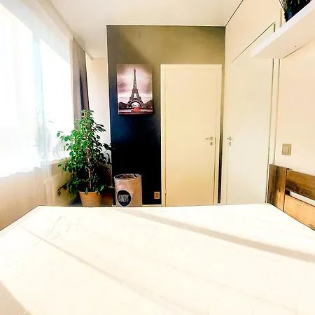 Apartment Cofy - Near-centrally Located, Quiet District, Air-conditioning, Free Parking, 24-7 Express Check-in-out, Close To Nature, Everything Need For Living! Tartu