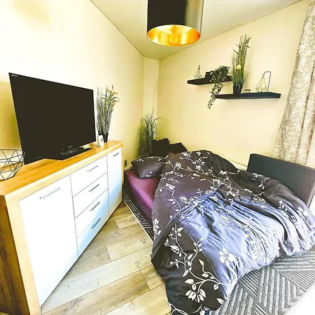 Cofy - Near-centrally Located, Quiet District, Air-conditioning, Free Parking, 24-7 Express Check-in-out, Close To Nature, Everything Need For Living!