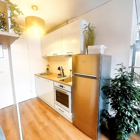 Apartment Cofy - Near-centrally Located, Quiet District, Air-conditioning, Free Parking, 24-7 Express Check-in-out, Close To Nature, Everything Need For Living!