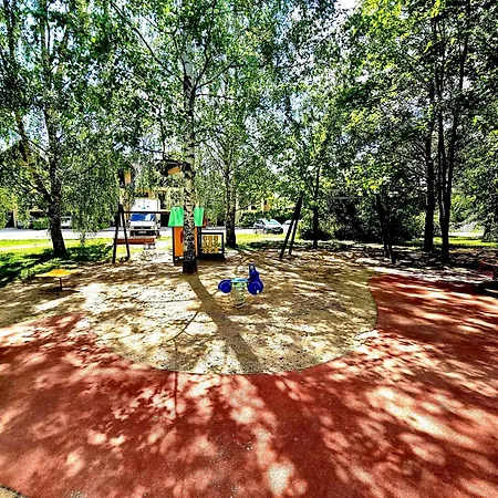 Apartman Cofy - Near-centrally Located, Quiet District, Air-conditioning, Free Parking, 24-7 Express Check-in-out, Close To Nature, Everything Need For Living!