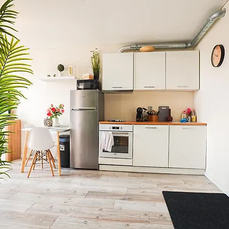 Cofy - Near-centrally Located, Quiet District, Air-conditioning, Free Parking, 24-7 Express Check-in-out, Close To Nature, Everything Need For Living! Apartament Tartu