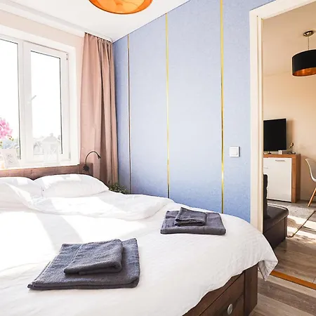 Cofy - Near-centrally Located, Quiet District, Air-conditioning, Free Parking, 24-7 Express Check-in-out, Close To Nature, Everything Need For Living! Tartu