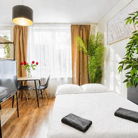 Cofy - Quiet Location, Air-conditioning, Free Parking, 24-7 Check-in-out With Prepaid Nighttime Check-in, Early Check-in, Late Check-out! Διαμέρισμα