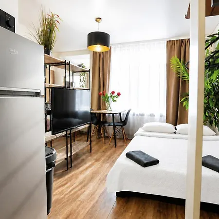 Διαμέρισμα Cofy - Quiet Location, Air-conditioning, Free Parking, 24-7 Check-in-out With Prepaid Nighttime Check-in, Early Check-in, Late Check-out!