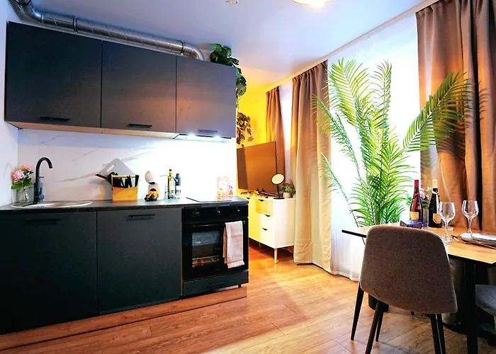 Cofy - Near-centrally Located, Quiet District, Air-conditioning, Free Parking, 24-7 Express Check-in-out, Close To Nature, Everything Need For Living! *